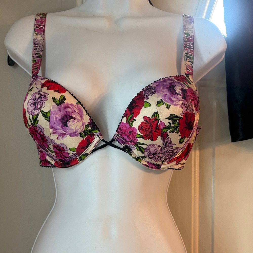 Victoria's Secret BOMBSHELL Cream Floral Push-Up Bra with Pink & Purple Blooms
